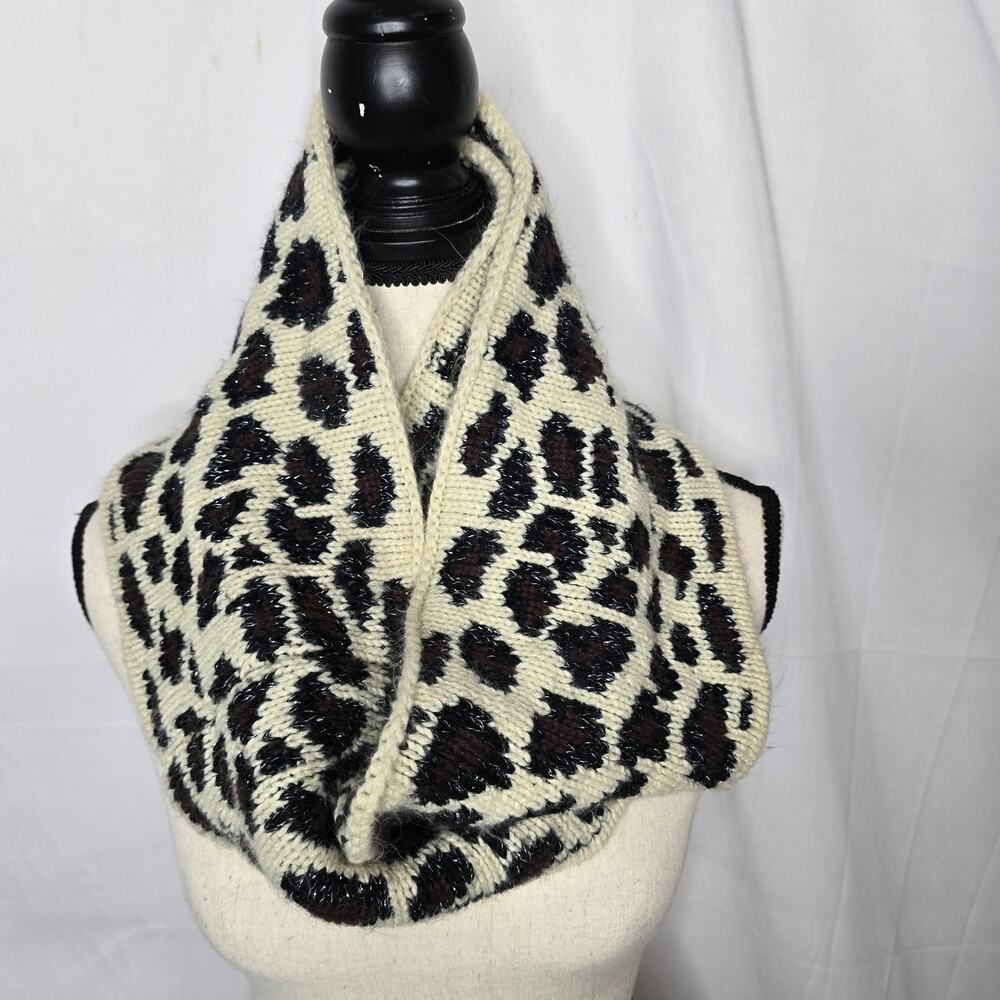 Betsey Johnson Leopard Print Infinity Scarf Chunky Knit Animal Print Cream Brown